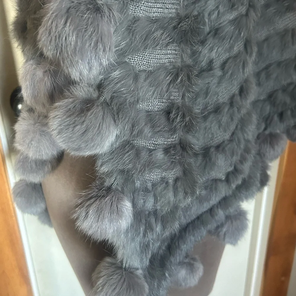 Cape/Poncho - Picture 7 of 10